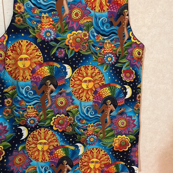 Unique Vest - Picture 3 of 3